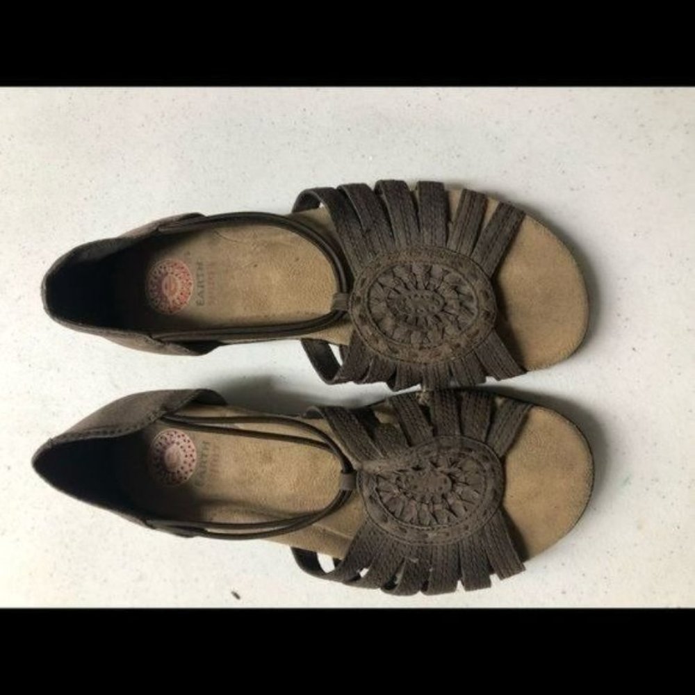 Earth Size 7 Women’s Open Toe Flat Sandals